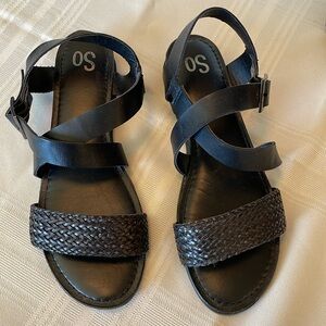 SO Black Strappy Sandals w/Buckle Closure - Size 8.5